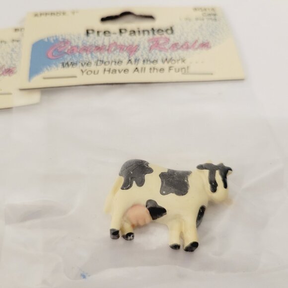 4 Vtg Mini Country Resin Wangs Int. Pre-Painted Farm Animals Pigs Cows Dollhouse - Picture 3 of 6